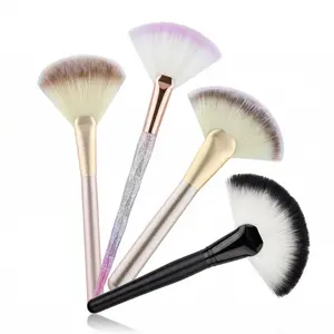Fan Brush Set – 4 Soft Synthetic Brushes for Precision Highlighting & Blending – Perfect for Powder & Cream Application makeup brushes set