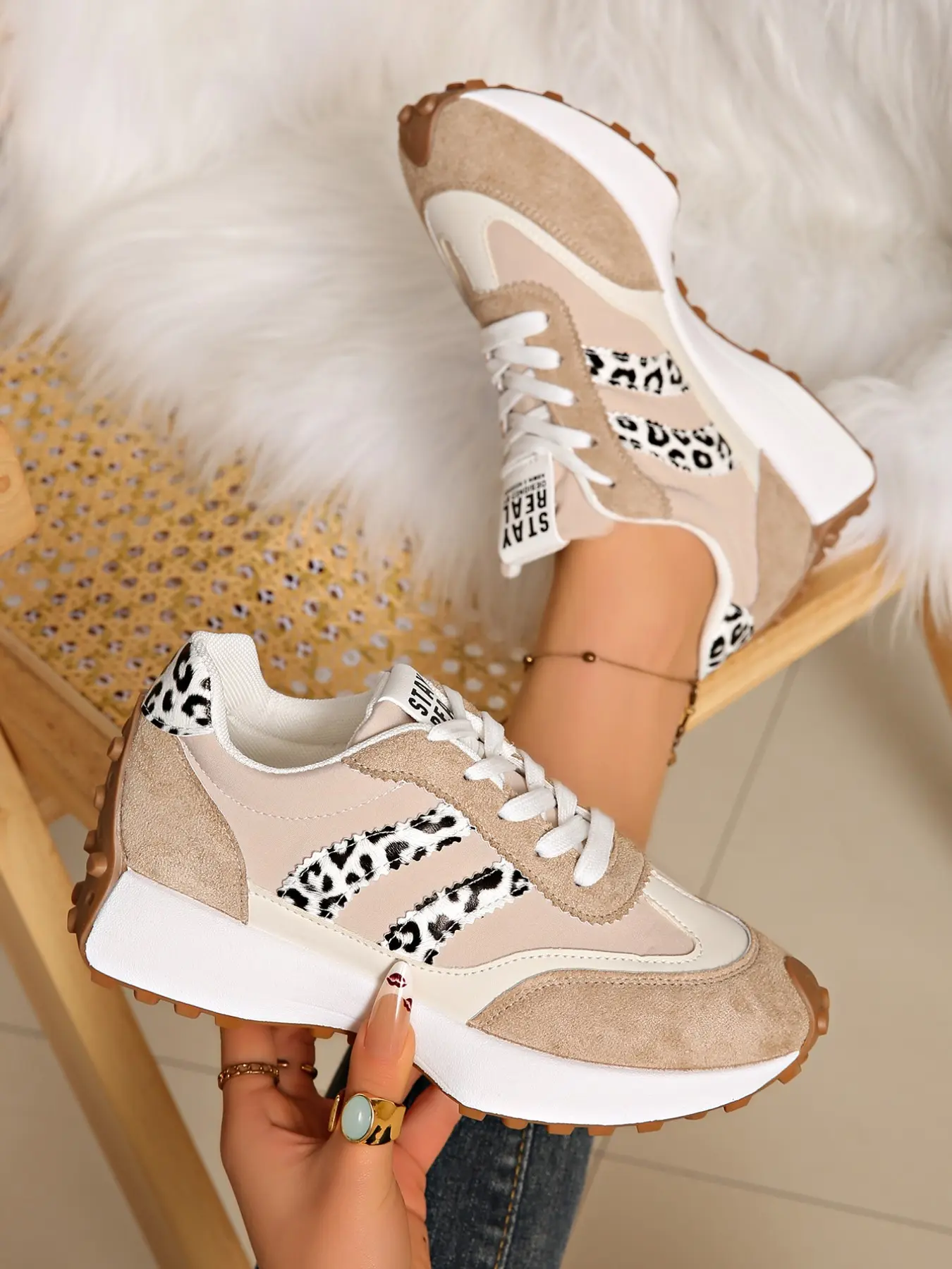 Trendy Sports Shoes for All Seasons, Comfortable Lightweight Rubber Sole, Women's Walking Shoe, Rubber Soled Shoes