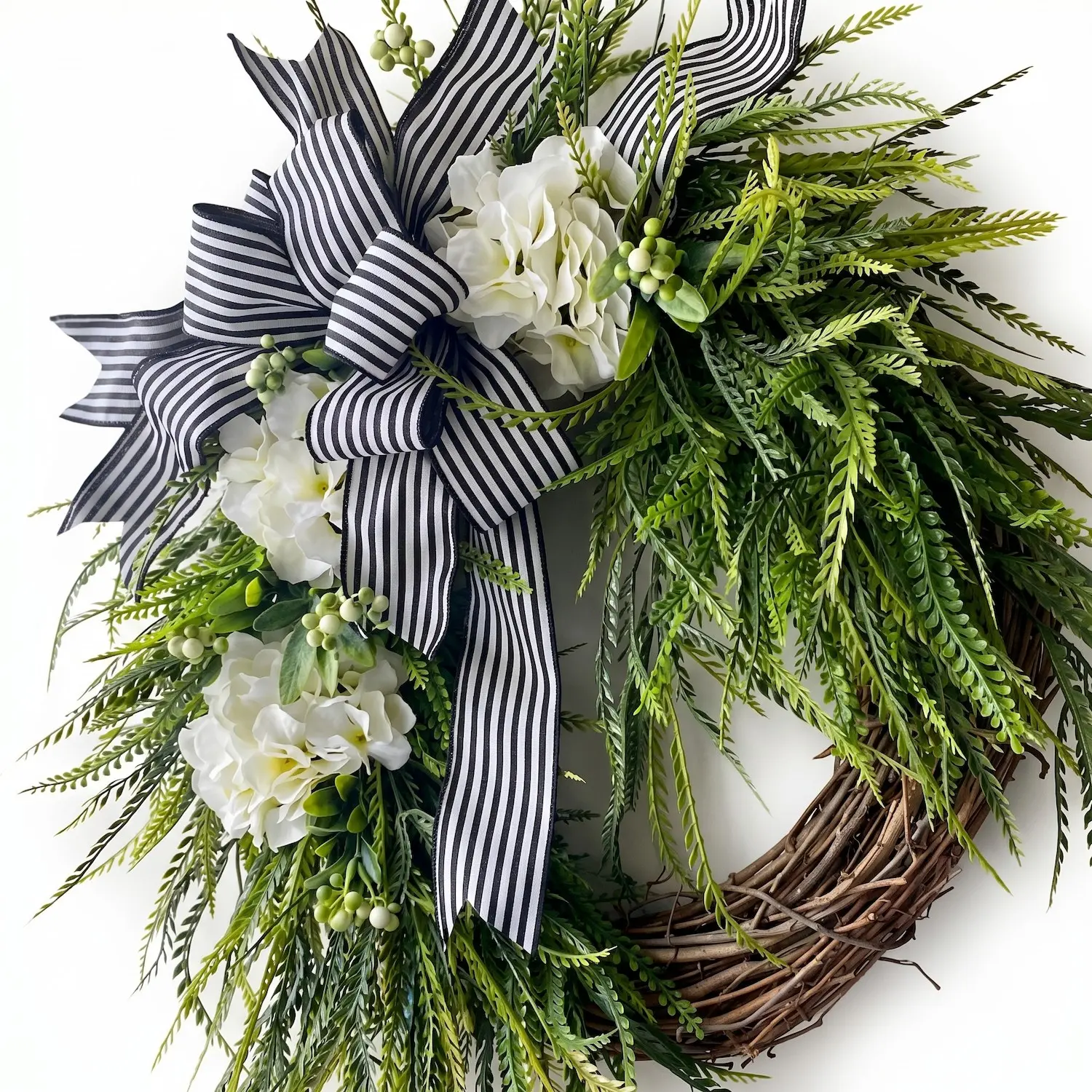 Striped Bow Bouquet Wreath, Spring Summer Decorative Wreath, 15.75 Inches, Elegant Floral Decoration, Home Gift Seasonal Decor