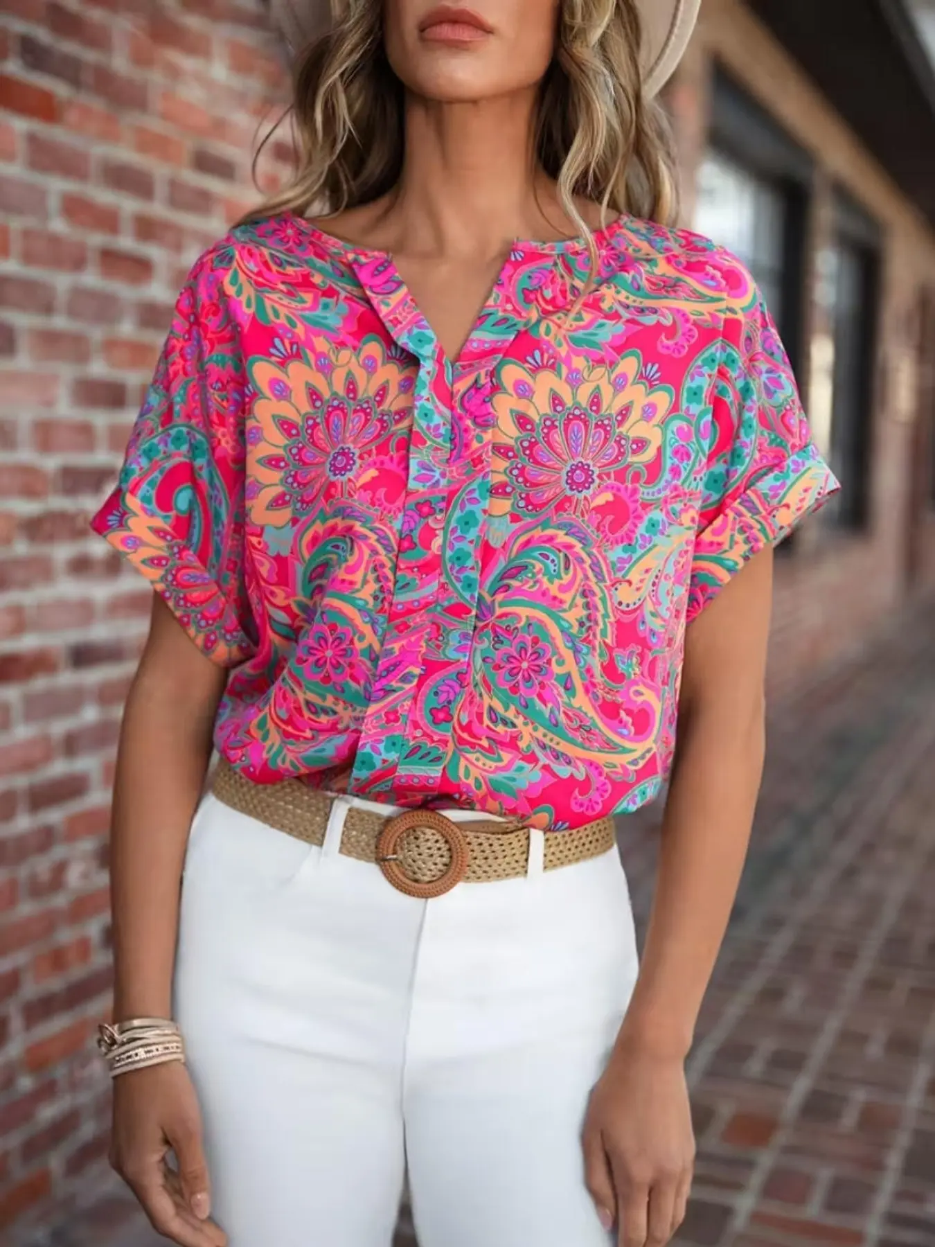 Women's Boho Bohemian Floral Short Sleeve V-Neck Loose Shirt, Chic Elegant Elegance Summer Casual Vacation Drop Shoulder Blouse, Paisley Print Leisure Top for Women, Boho Lightweight Blouse, Boho Style Shirt