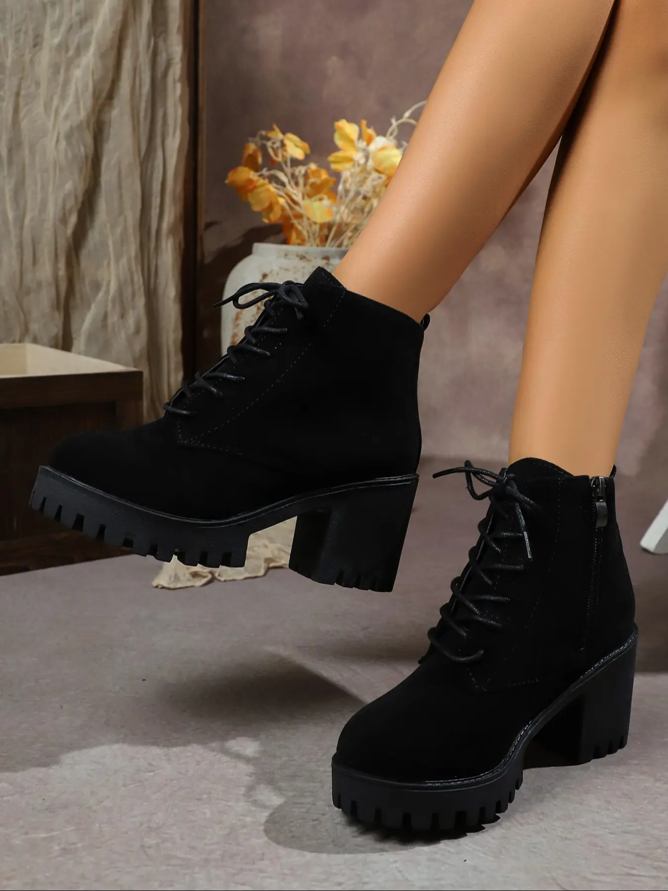 Women's casual comfortable ankle boots with side zipper and lace-up design, Round Toe, Casual warm boots, simple versatile boots for women, outdoor walking shoes for autumn and winter, suitable for various casual occasions, a must-have for gifting