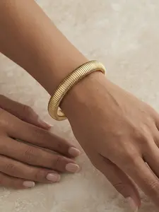 Golden Bracelets for Women, Gold Bangles for Women Chunky Bangle Bracelets for Women Bracelets Stack Tarnish Free Gold Jewelry Set of 3 for Women Accessories for Her Gifts, Fashionable Chunky Bangles, Permanent jewelry, Pretty Bracelet