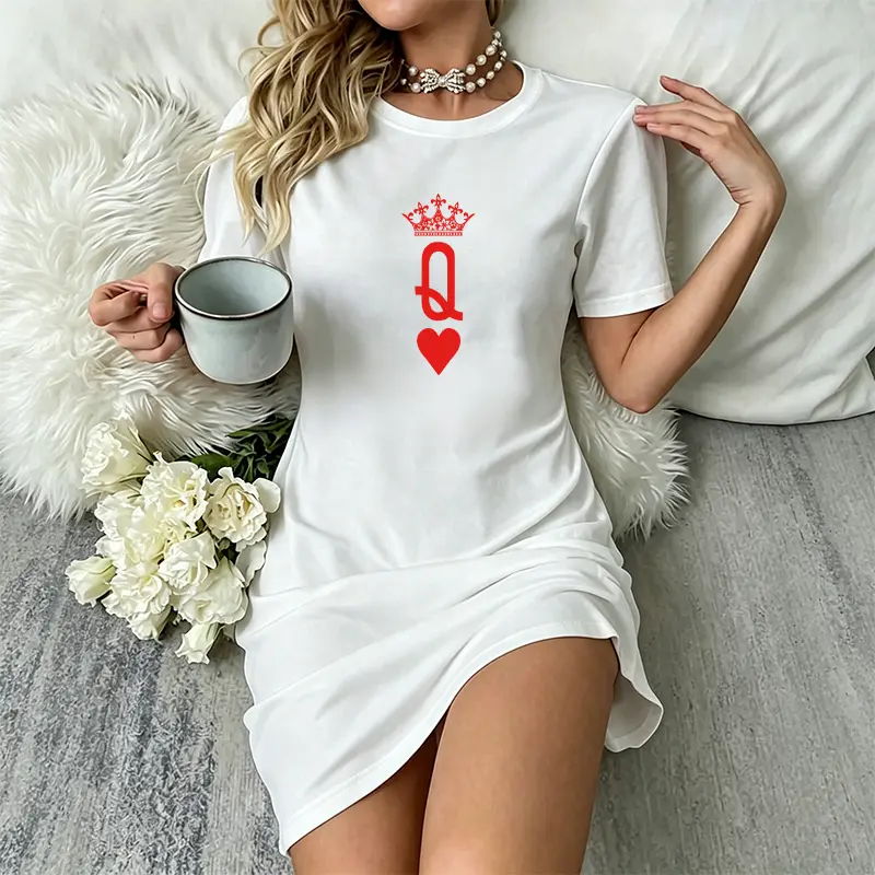 Women's Streetwear Queen of Hearts Graphic Mini Dress - 300G Spandex Elastane, Loose Oversized Crew Neck Short Sleeve, Card-Inspired Casual Wear, Cold Wash, Daily Breathable Above-Knee T-Shirt Dress