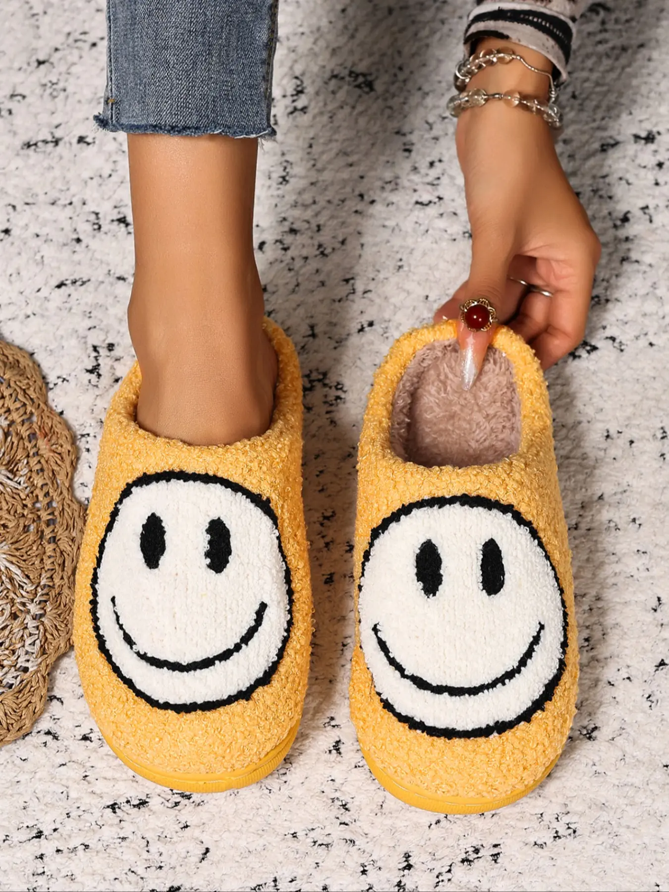 Comfortable Cute Smiley Face Embroidered Slippers for Women & Couples, Soft Textile Upper, Lightweight Sole, All-Season Home Shoes, Slippers Indoor