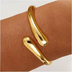 Gold Plated Chunky Bangle Bracelet for Women, Adjustable Twist Cuff Non-Tarnish Waterproof Bracelet, Trendy Fashion Jewelry Gift for Mom Her Valentine