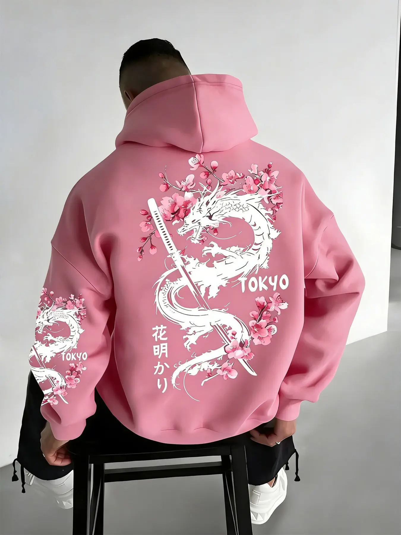 A men's and women's style hooded sweatshirt, Graphic Print Hoodie, Graphic hoodies, for autumn and winter, featuring designs of samurai swords, dragon patterns. This casual, comfortable long-sleeved hooded sweatshirt is perfect