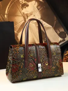 Vintage Floral Embossed Handbag for Women, Large Capacity Mom Bag, Versatile Commute Crossbody Shoulder Bag, Stylish Everyday Accessory, Fashionable Patterned Bag