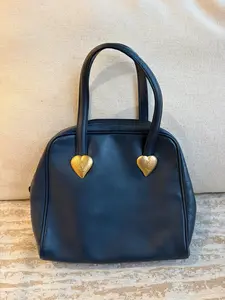 Pre-owned Yves Saint Laurent YSL Saint Laurent Vintage Heart Gold Clasp Top Handle Box Bag Condition: 98% Like New