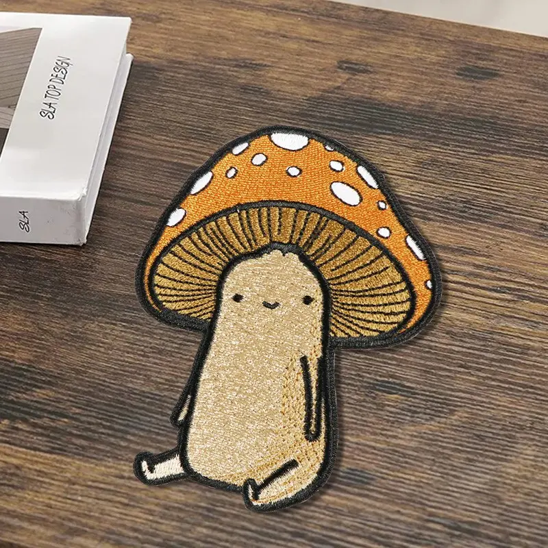 Cute Mushroom Embroidered Patch, Back Adhesive Iron-On, Appliques Embellishments, Suitable for Clothes Jackets Hats Accessories, Decorative Fabric Repair, Embroidery Patches