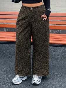 Women's Plus Size Trendy Fashion Fitted Straight Leg Jeans Leopard Print Street Style Streetwear Washed Denim Long Pants, Casual All Seasons Bottom