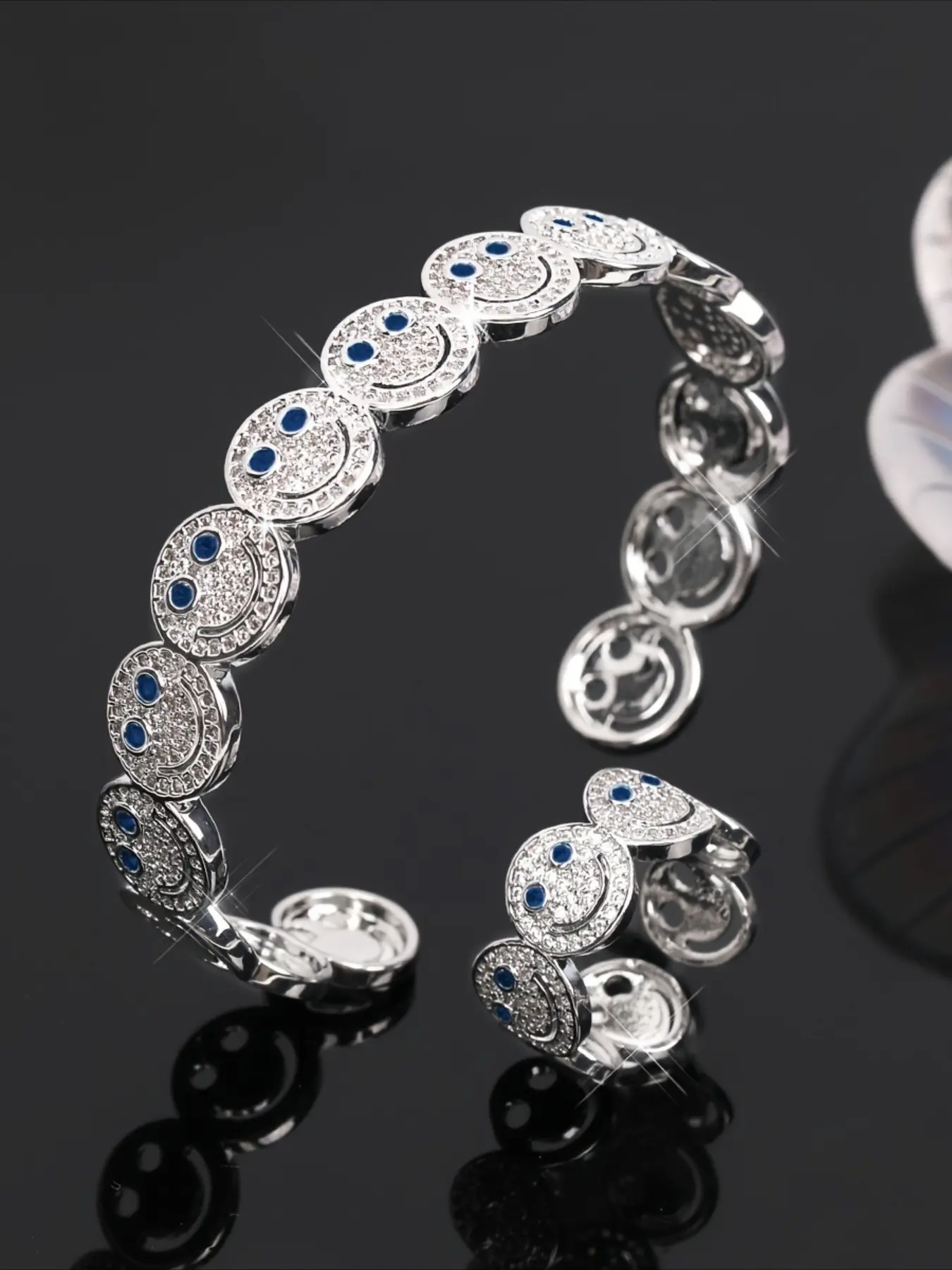 A Set of Two Stylish Smiley Face Adjustable and Ring Sets for Both Men and Women, Suitable for Vacations and Parties, Couples Bracelet Set, Trendy Bracelet Jewelry Accessories, Bracelet Combination Set