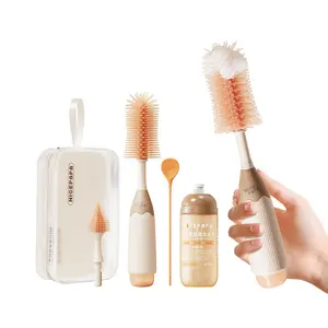 Nicepapa Manual Bottle Brush Set features an innovative press-type design for a more thorough cleaning – suitable for bottles, breast pumps, nipples, and more – produces foam, making it a travel essential.
