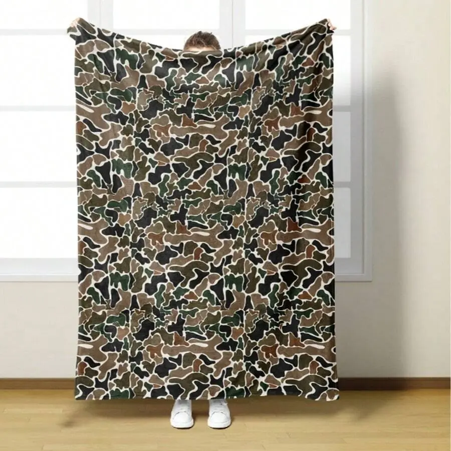 Ultra-Soft Camouflage Flannel Blanket - Lightweight, Cozy Multipurpose Warm Plush Blanket for Bed, Camping - Ideal Gift for Loved Ones, Blankets