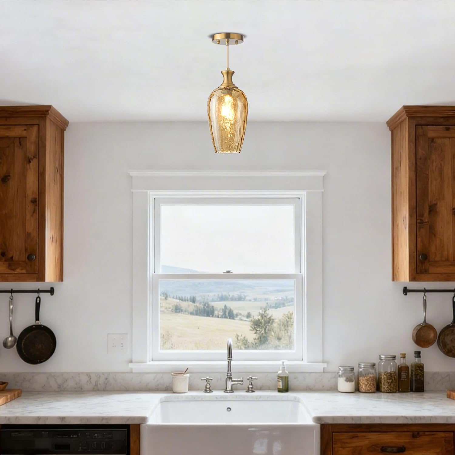 Glass Pendant Lights Kitchen Island, 1-Light Gold Pendant Light Fixtures with Hammered Amber Glass Vintage Hanging Light for Kitchen Sink Dining Room Bedroom