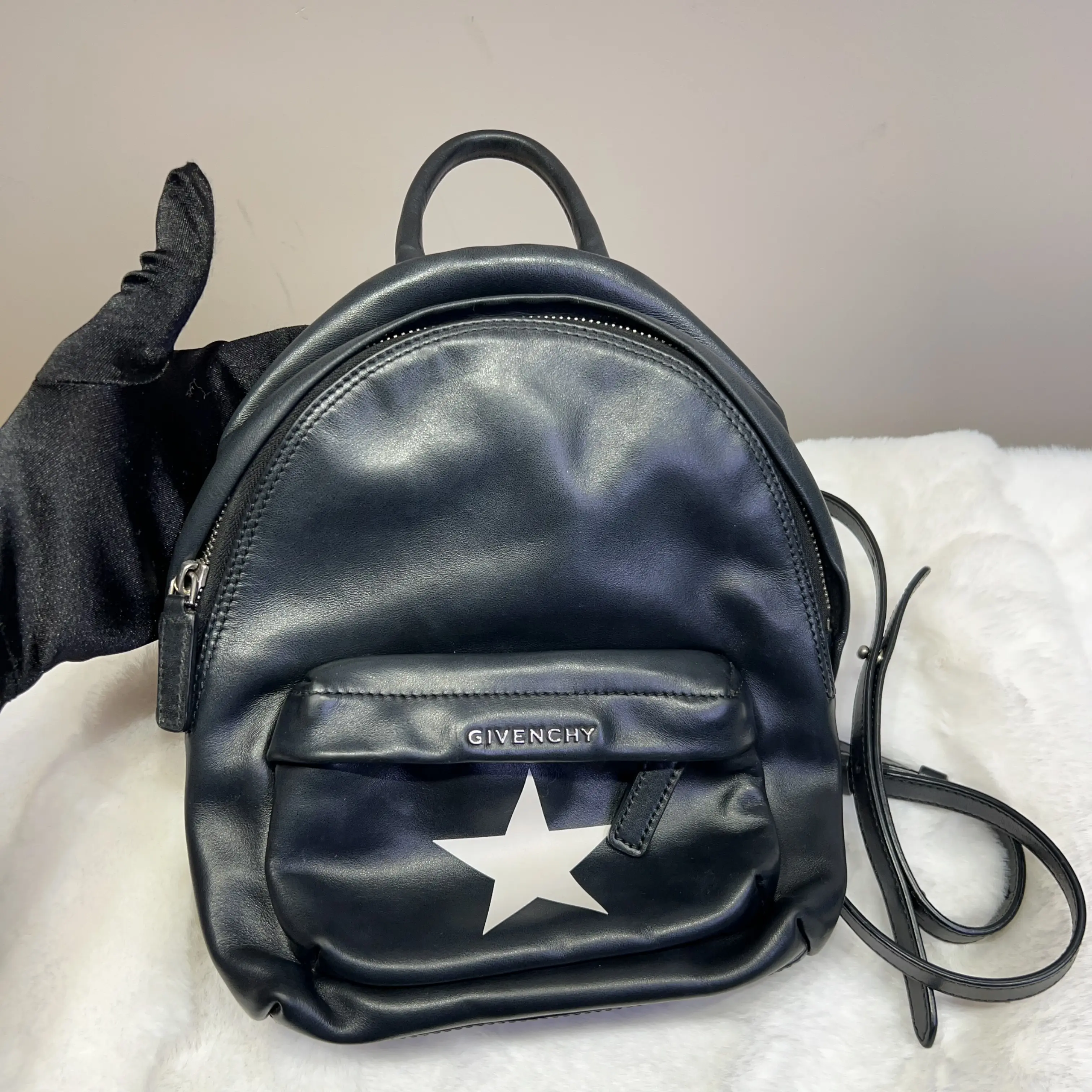 Pre-owned GIVENCHY Starry Sky Shoulder Bag