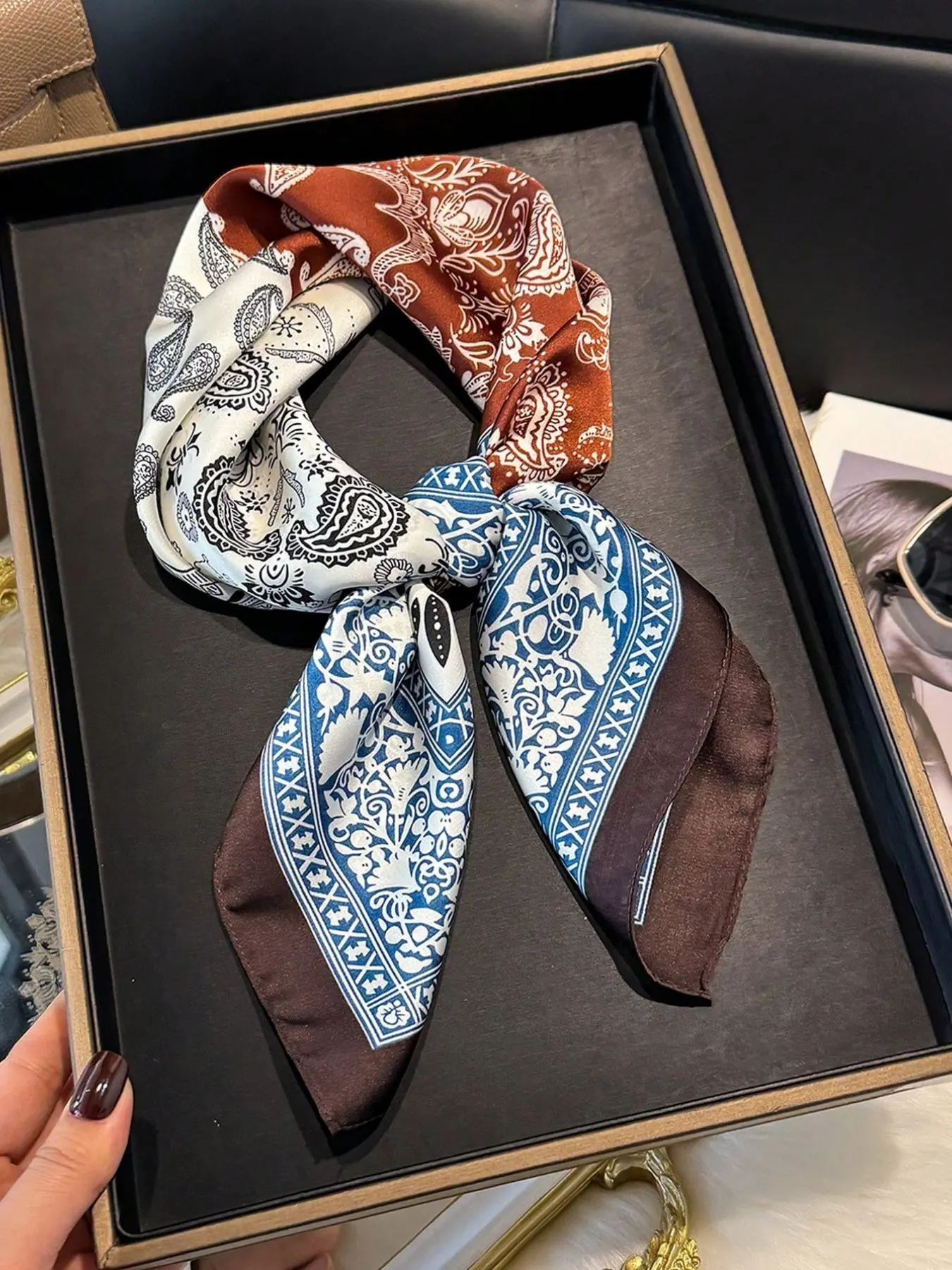 Women's Floral Print Scarf (27.6 Inches), Western Scarf, New Arrival Headscarf, Multi-Functional Neck Accessory/hairband, Fashionable Accessories, Paisley Bandanas