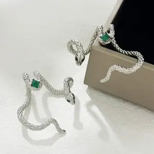 Snake-Shaped Ear Cuffs Trendy Design Non-Pierced Earrings for Women Fashion Ear Bone Clips Small Snake Ear Clips Ear Jewelry