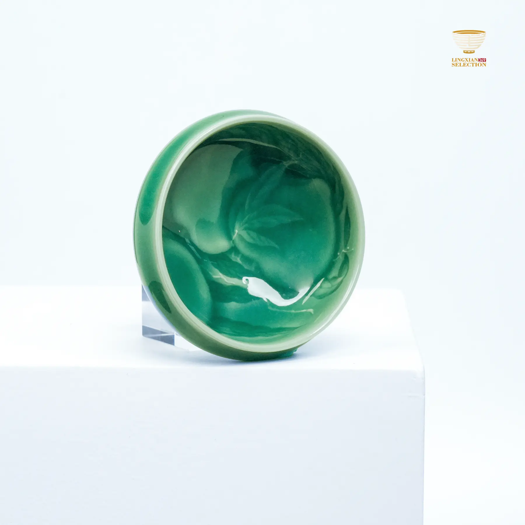 【Longquan Celadon by Liao Xinliang · Peach Tea Cup  ｜A Masterpiece of Craftsmanship & Tea Aesthetic Collection】