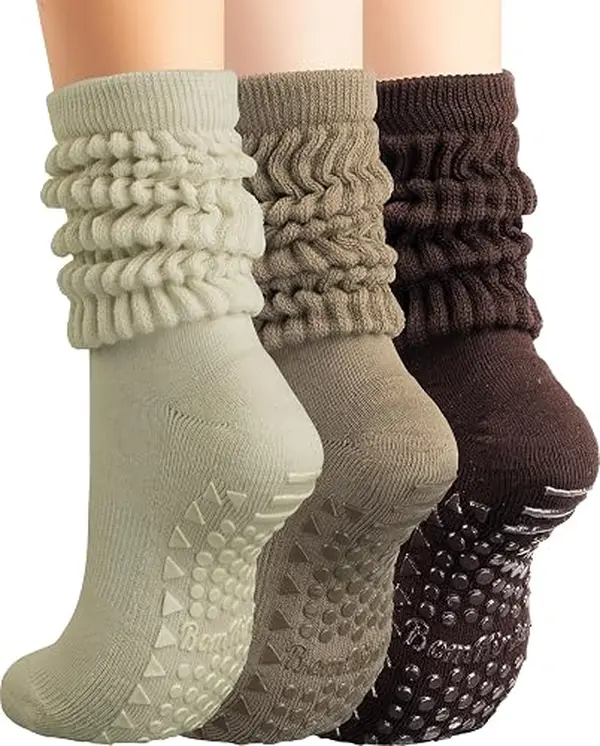BomKinta Women Scrunch Knee High Yoga Socks, 3 Pairs Non-Slip Silicone Grippy Pilates Barre Workout Socks, Soft Cozy Bubble Slouch Long Calf Socks in Off White, Khaki, Dark Coffee, Casual Indoor Fitness Loungewear Daily Wear