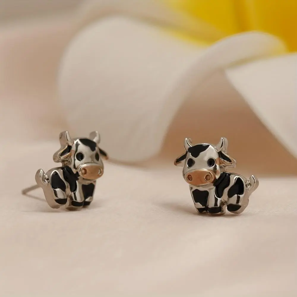 Women's 2pcs Cute Cow Stud Earrings - Minimalist, Durable Animal Jewelry with Expressive Eyes and Nose, Everyday Accessory, Teen Gift for Special Occasions, Female