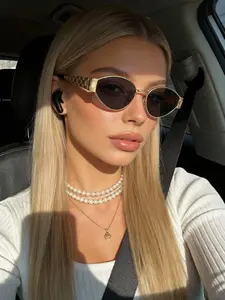 Oval Frame Metal Women’s Sunglasses with Simple Design, Elegant and Versatile for Daily Outings and Vacations