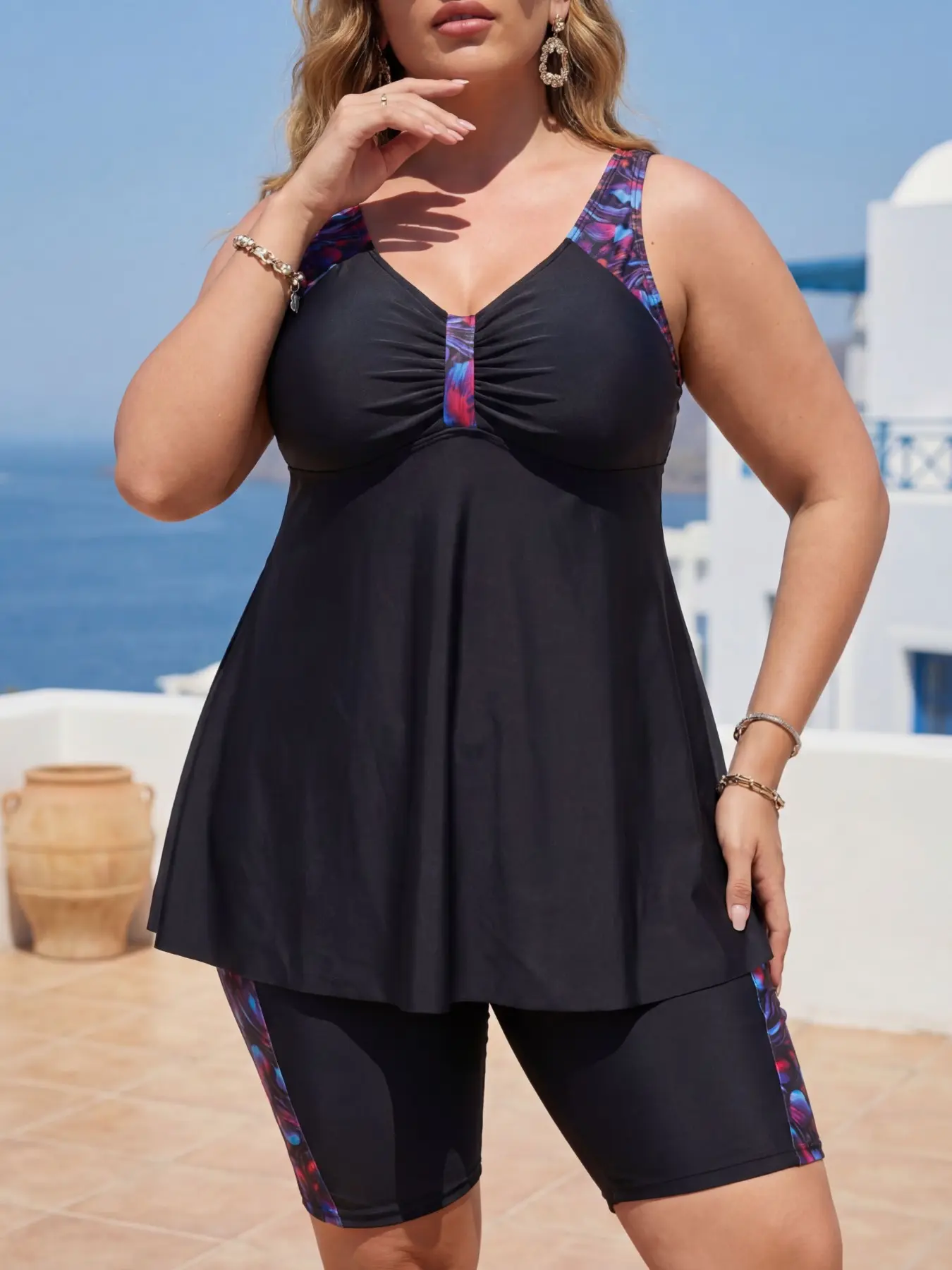 Fashionable and comfortable red and blue neon gradient print plus V-neck women's Tankini set, Tankini With Shorts, skirt style flat corner pants split swimsuit set, tankini swimsuits sets, a must-have item for beautiful women's summer holiday carnival