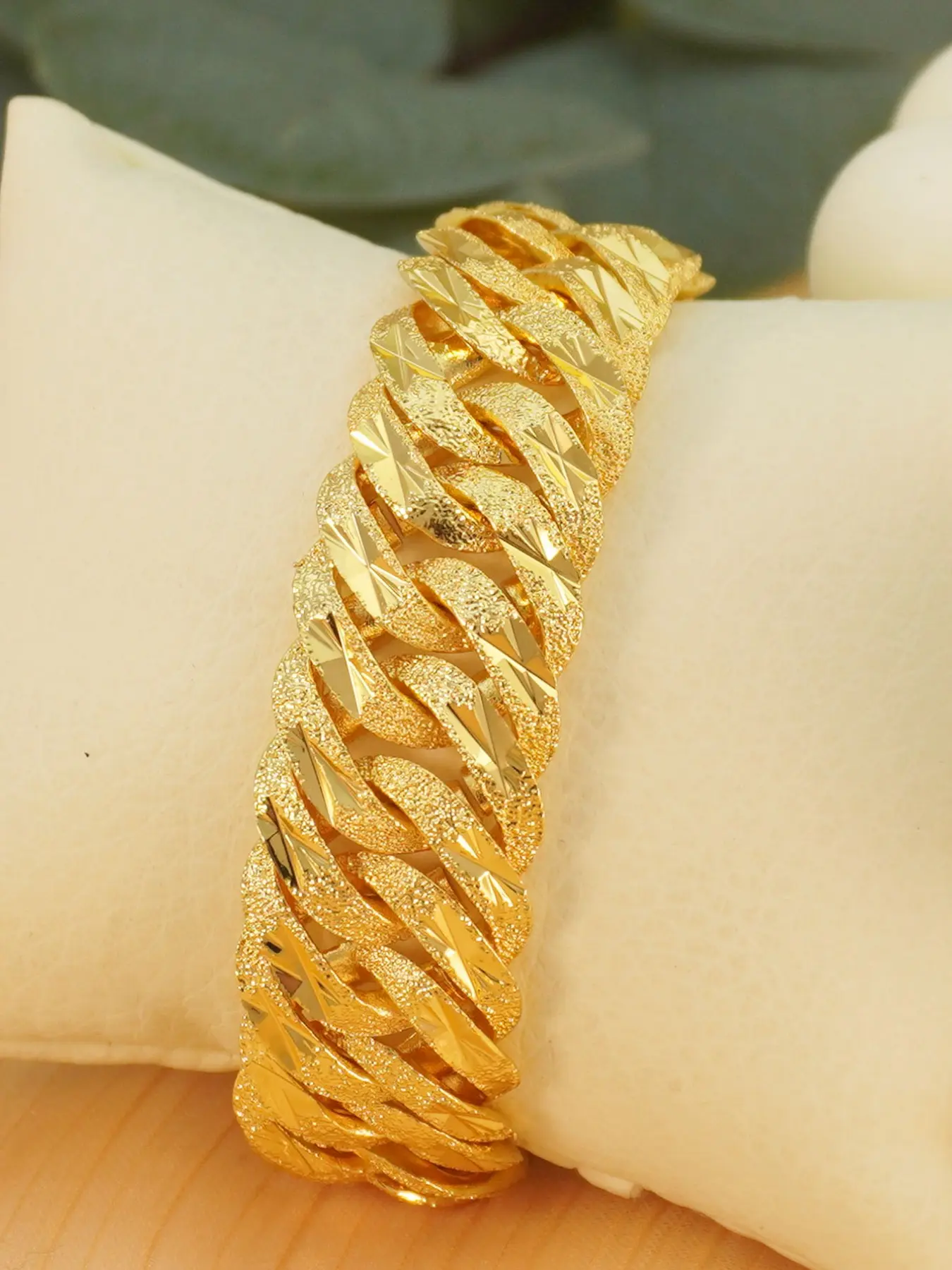 Luxurious Vintage Style 24k Copper Hand Chain, Twisted Chain Bracelet, Elegant Men's Jewelry, Jewelry Bracelets, Perfect for Daily Wear and Weddings, All Seasons Accessory