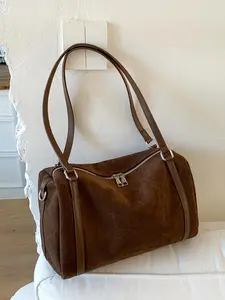 Fashionable frosted portable pillow bag, casual and versatile one-shoulder tote bag, simple texture and niche design one-shoulder commuter bag, suitable for daily wear, commuting and other scenarios.