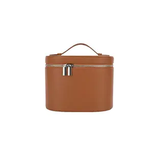 Portable Travel Makeup Box for Women and Girls, Detachable Divider, Zip, Compact PU Material Cosmetic Organizer, Ideal for On-The-Go Use