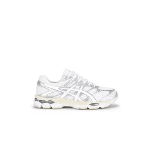 Asics Gel-Cumulus 16 Sneaker in White