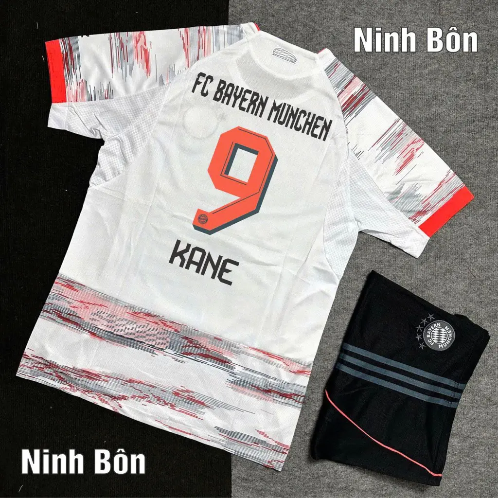 Bay Club 25/26 Away Kit