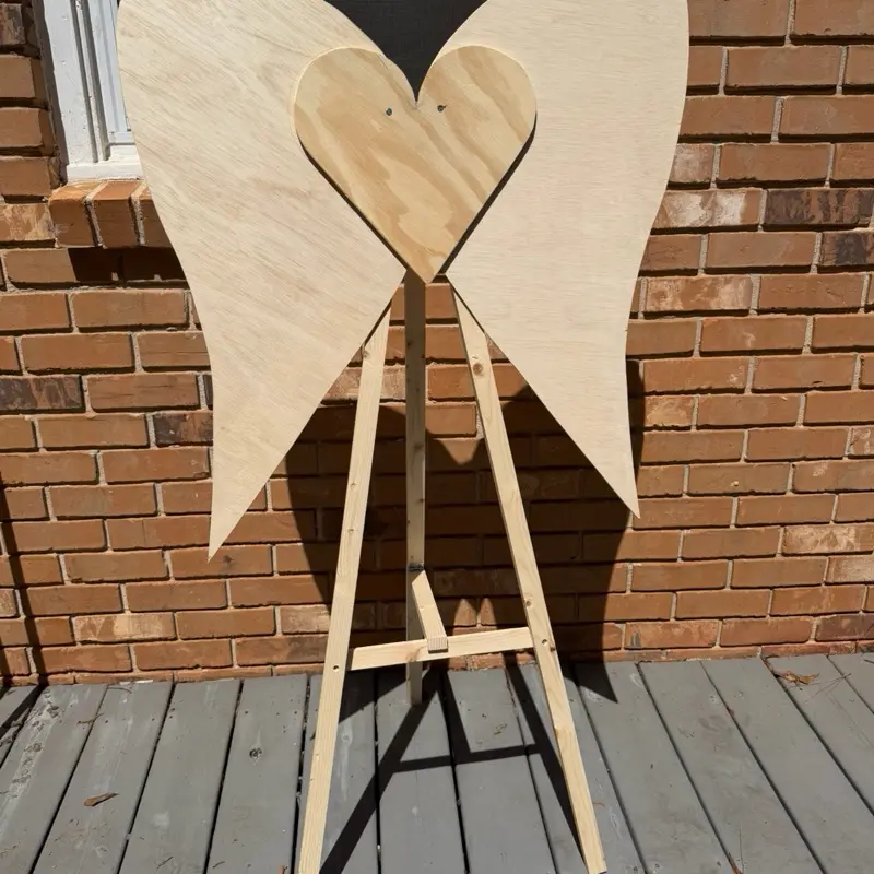 Heavenly Heart Wings Stand (Soporte de Alas con Corazón – Edición Natural)