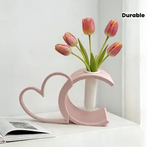 Heart-Shaped Hollow Out Vase, Romantic Decorative Flower Holder, Lightweight Plastic Material, Durable and Easy to Clean, Single Pack