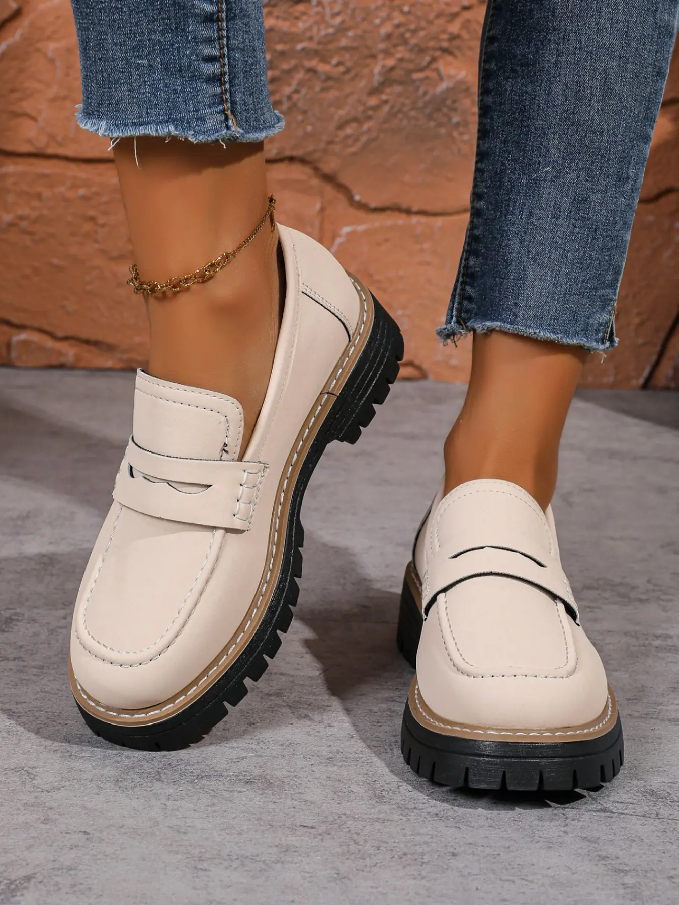 Women's Fashion Loafers Shoes Flatform Rubber, One-Step Slip-On Design, Comfortable and Elegant, Perfect for Campus Parties and Meetings