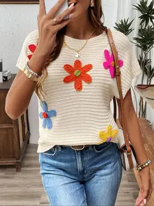 Women's Floral Decor Crew Neck Fitted Knitting Sweater, Casual Short Sleeve Jumper for Daily Wear, Ladies Knitwear for All Seasons, Tops, Womenswear, Lightweight