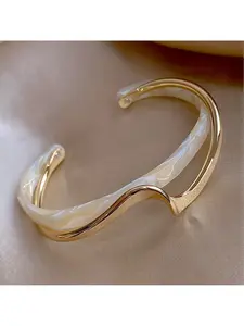 2026 Newest Plated Open Bangle Geometric Design Elegant Ladies Bracelet Fashion Versatile Jewelry