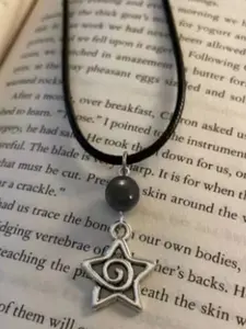 2k Silver Color Swallow Star Pendant Necklace, Minimalist Necklace, Jewelry Design, Beautiful Jewelry Gift for Women, Unique Fashion Accessory for Style Enthusiasts