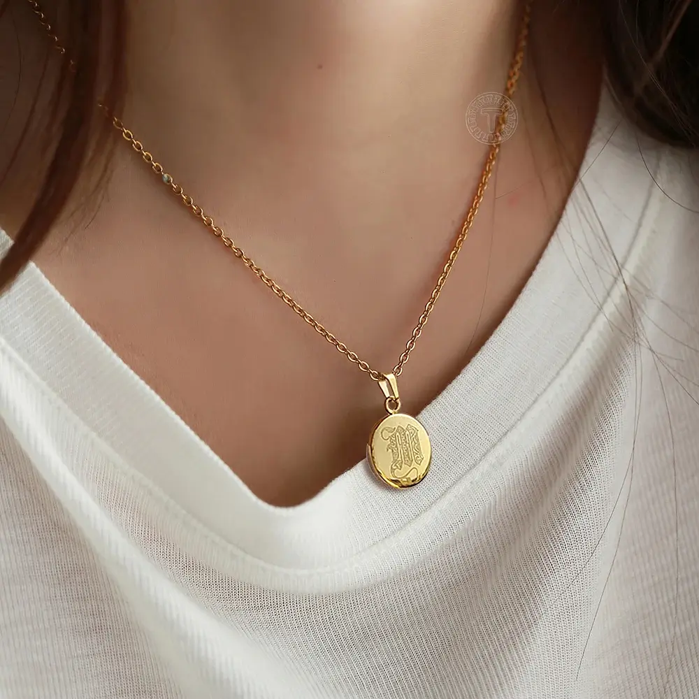 Stylish Retro Initials Pendant Necklace For Women Men Alphabet Letters Stainless Steel Round Coin Charm Rolo Cable Chain Jewelry Gifts