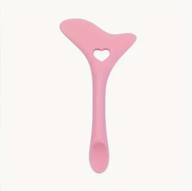 Pink Silicone Makeup Template Tool with Heart-Shaped Winged Eyeliner & Lipstick Guides Flexible Application Aid for Beginners No Electricity Needed Easy Use with Mask Templates All Light Types Makeup Brushes