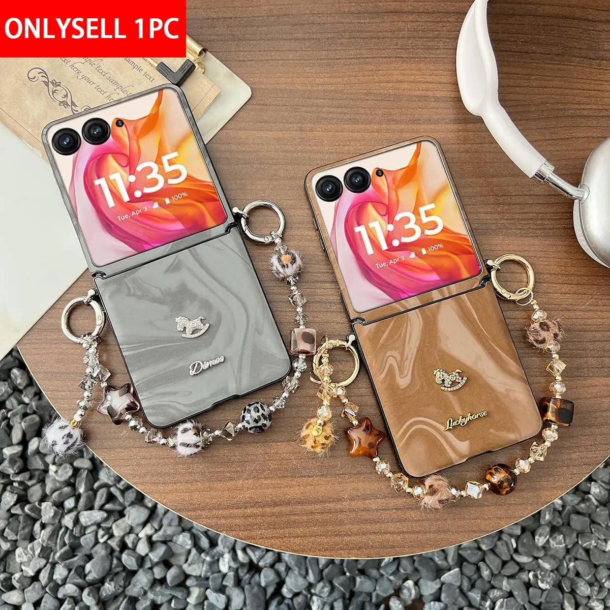 PU leather water ripple pattern with rhinestone carousel smartphone casing, Mobile Phone Accessories, comes with a bracelet, hard PC back plate protects phone, compatible with Motorola Razr 2024, Razr 50, Razr 50 Ultra, Razr 60 Ultra