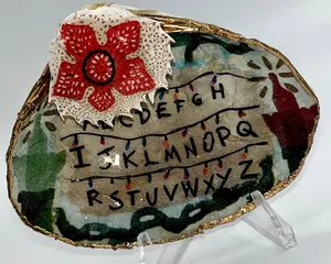 Demogorgon Fan Themed Designed Clam Shell, Halloween Decor, Christmas Decor, Fan Decor, Popular TV Show