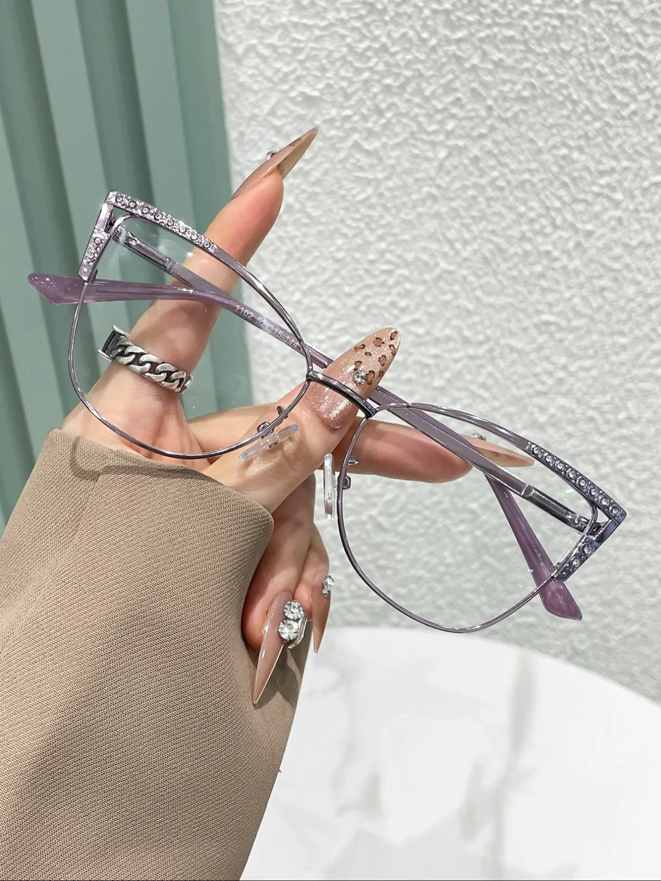 Vintage Cat Eye Stainless Steel Frame Eyeglasses, Metal Frame Eyewear, Anti-blue Light Eyeglasses for Women & Men, Diamond Accents, Trending Glasses, Trendy Eyewear, Trendy Frames, Stylish Eyewear
