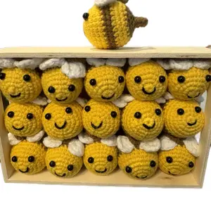 Handmade Crocheted Bumble Bees Keychain, Perfect Gift for Friends and Home Decoration/Cellphone/Bags - Hanging Ornaments