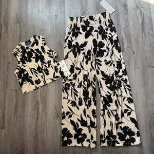 Iris Black Set print