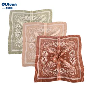 Women's Vintage Paisley Cashew Flower Square Scarf (70x70cm) - Retro Printed Bandana, Elegant Neck Accessory, Fashion Daily Small Necker, Accessories for Women