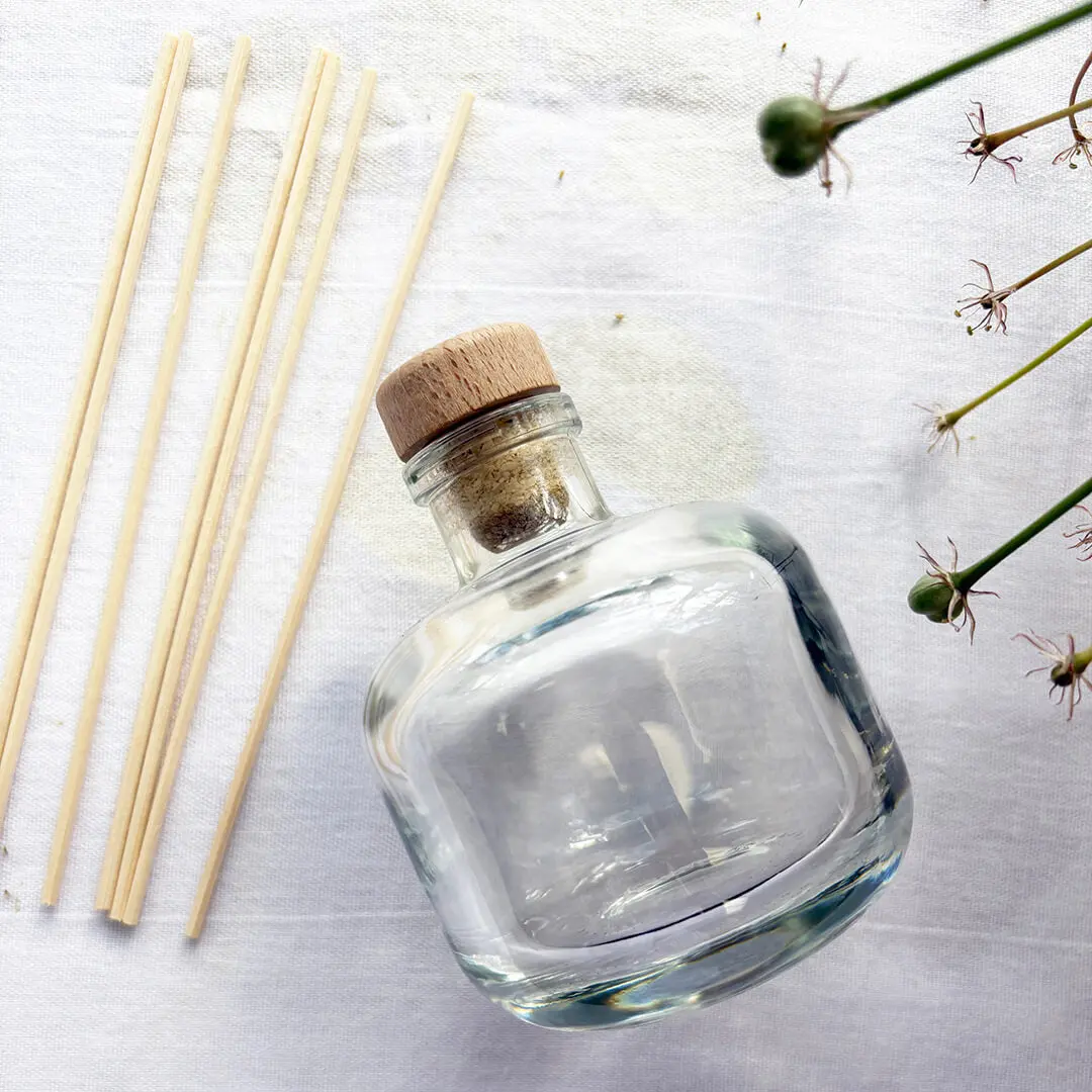 Empty Reed Diffuser Bottle with Reeds | Refillable Glass Diffuser Container Set | Round Glass
