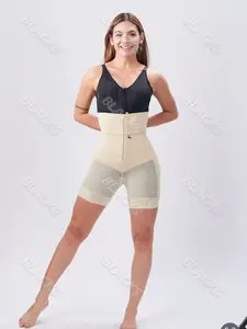 【】Shapening, hip-lifting, abdominal-curtailing legging – a garment that tightly shapes the hips and waist.