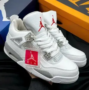JD4 Oreo Style Sneakers – Black White Grey Retro Basketball Shoes For Men And Women Streetwear.