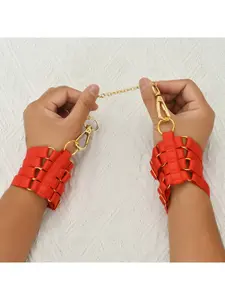 Meishang Red Bandage Bondage Chain Detachable Handcuffs, Personalized Trendy Dark Niche Design Internet Celebrity Accessory, Perfect for Nightclub, Stage Performance, Cosplay, Sexy Women’s Jewelry, Ideal Festival Gift