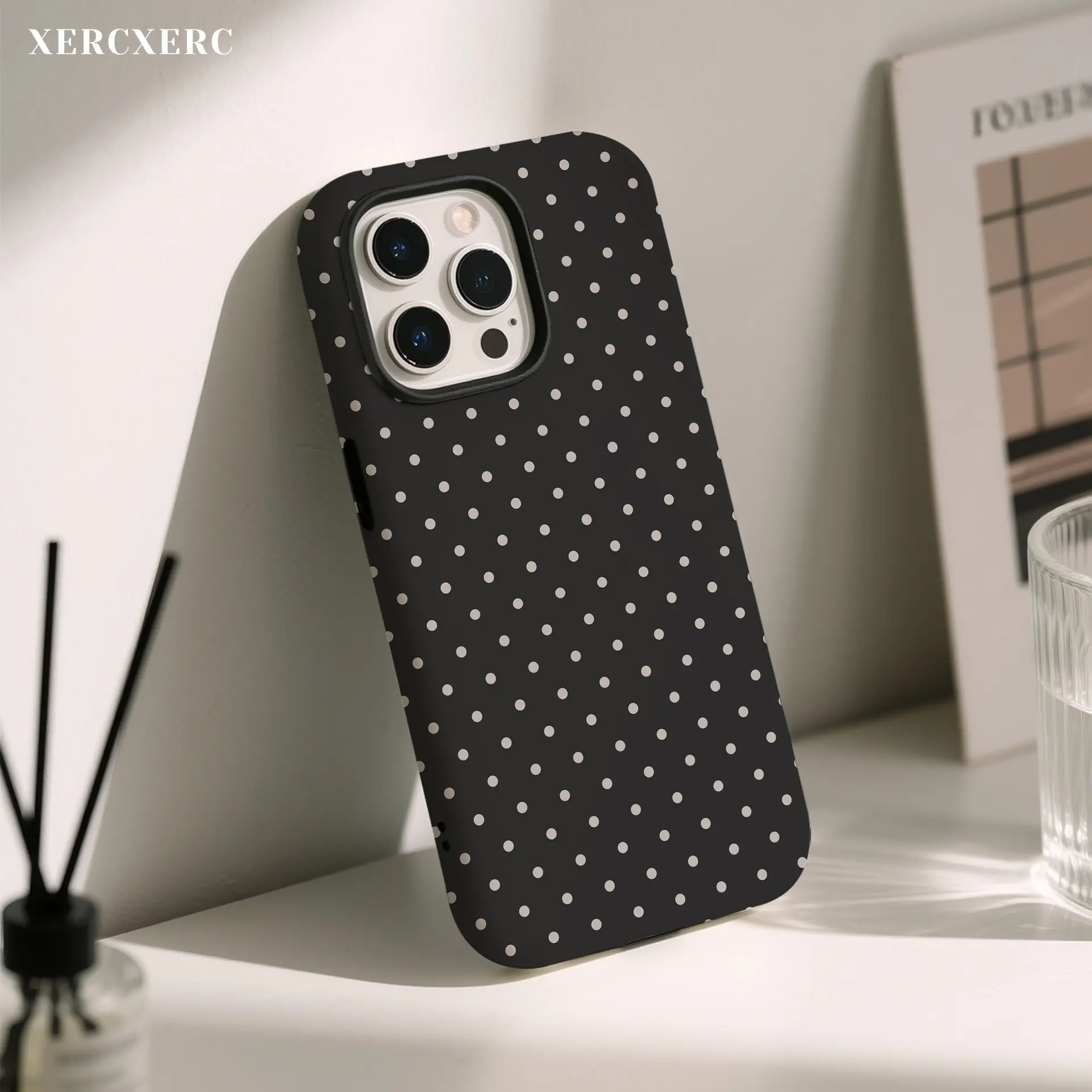 Black with White Polka Dots 2-in-1 PC Hard & TPU Soft Funda Para Phone Case for iPhone 11-17 Pro Max & Galaxy S26 S25 A56 A55 A17 A16 - Dual-Layer Shockproof Matte/Glossy Finisy